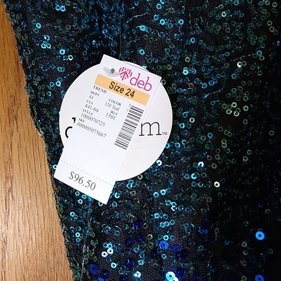 Deb brand special occasion dress, Size 24 - Picture 5 of 12